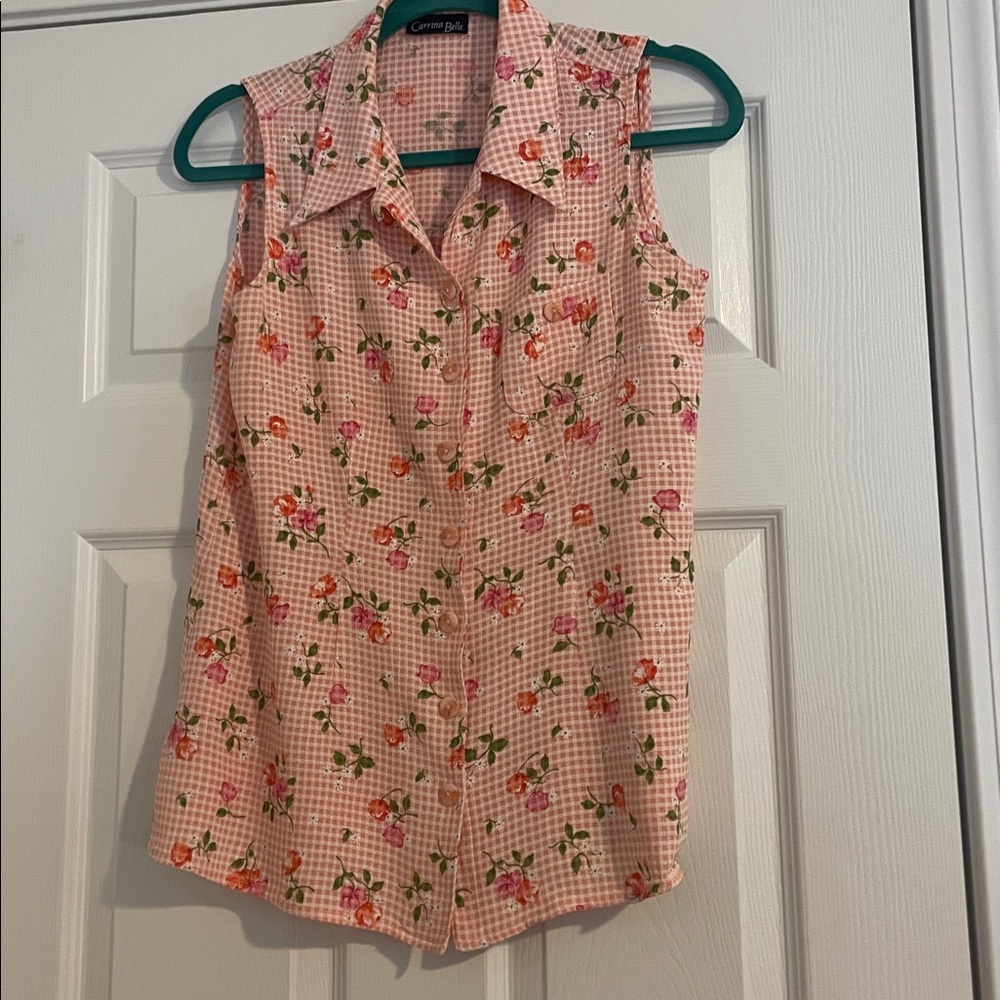 Carrina Belle lovely tangerine check floral sleeveless button front top. Size M.